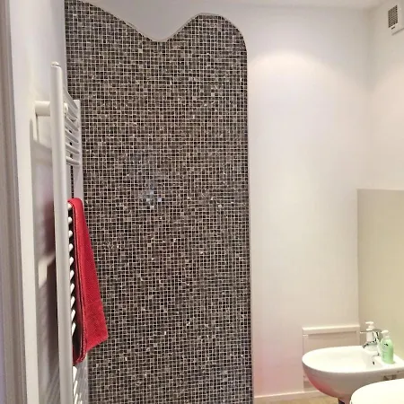 Cozy Flat Close To And Centre شقة باري