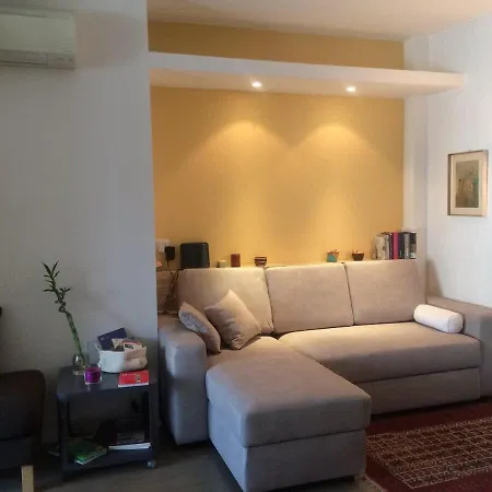 Cozy Flat Close To And Centre شقة باري